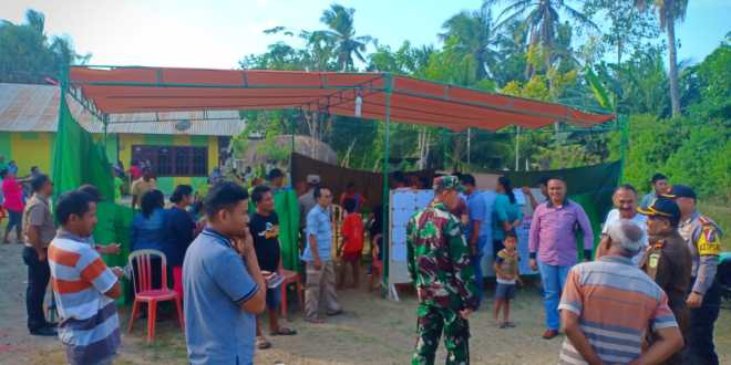 Kapolres Sumba Timur Bersama Bupati, Dandim dan Kajari Lakukan Patroli Ke Sejumlah TPS Saat Sedang Berlangsung Pemungutan Suara