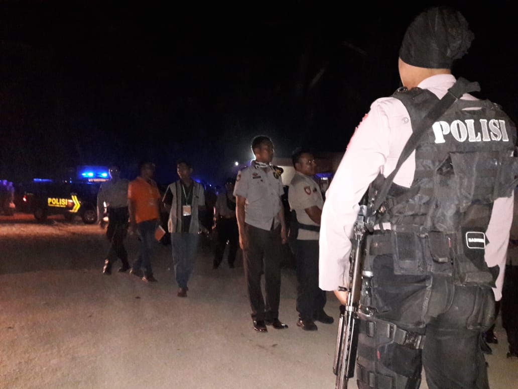 Pengamanan Ketat Gabungan Personil Polri dan TNI, Rapat Pleno KPUD SBD  berakhir Aman dan Lancar