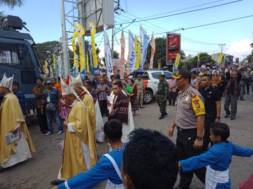 Polres Sikka dan Instansi Terkait Sukses Amankan Acara Pentahbisan Uskup Maumere