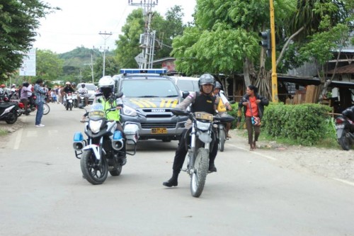Kendarai Sepeda Motor, Kapolres Belu Kawal Kegiatan Capres 02 Prabowo Subianto di Atambua