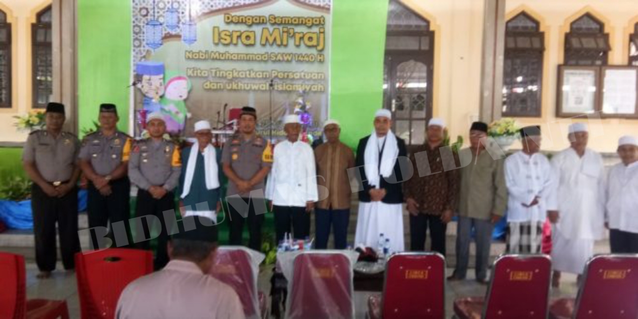 Kapolres Ende Hadiri Peringatan Isra MI’RAJ di Masjid Agung Nurul Hidayah