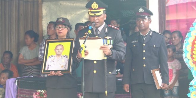 Kapolres Belu Pimpin Upacara Pemakaman Almarhum AIPTU Daniel Mota