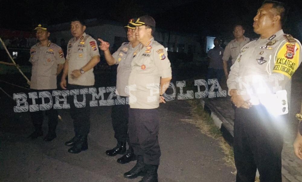 Giat Prosesi Mengantar Patung Tuan Ma dan Tuan Ana Keliling Kota Larantuka, Tim Gabungan Polri-TNI Lakukan Pengamanan