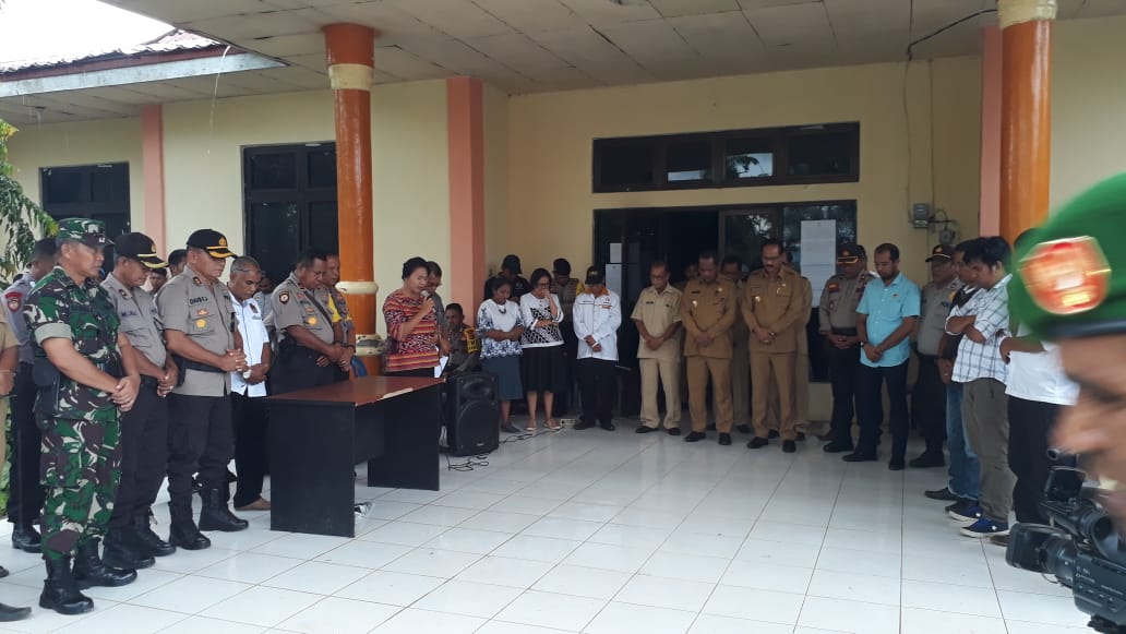 H-2 Jelang Pemilu 2019, Kabupaten Sumba Tengah Lakukan Pelepasan Pendistribusian Logistik Kotak Suara
