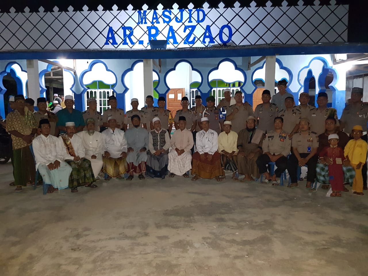 Personel Polres Sikka Gelar Safari Ramadhan di Masjid Ar Razaq Geliting