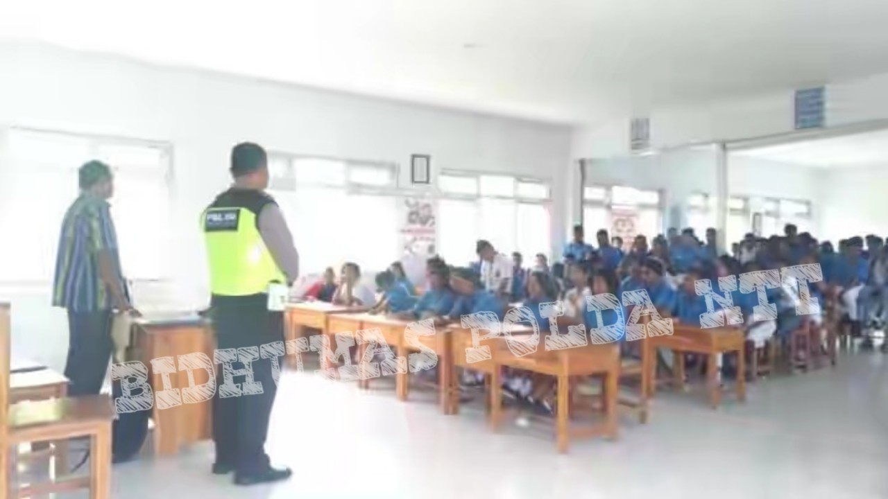 Program Police Goes To School, Personel Satlantas Polres Belu Lakukan Penyuluhan di SMAN 3 Atambua