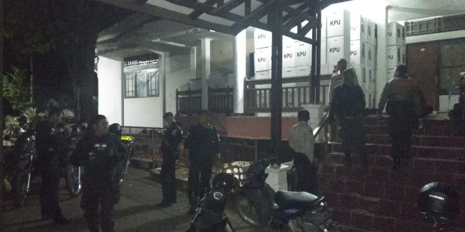 SatSabhara Polres Kupang Kota Lakukan Patroli ke Gudang KPU