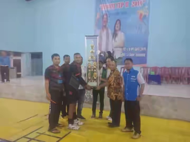 Kalahkan Tim Flamboyan di Final, Bhayangkara Polres Belu Jadi Juara Bertahan di Turnamen Bola Voli Bupati Cup