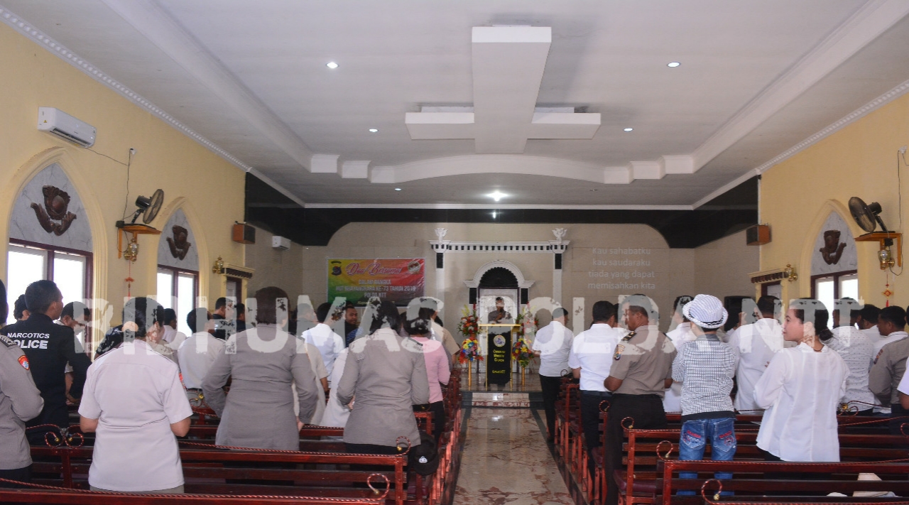 Doa bersama di Gereja Oikumene Polda NTT