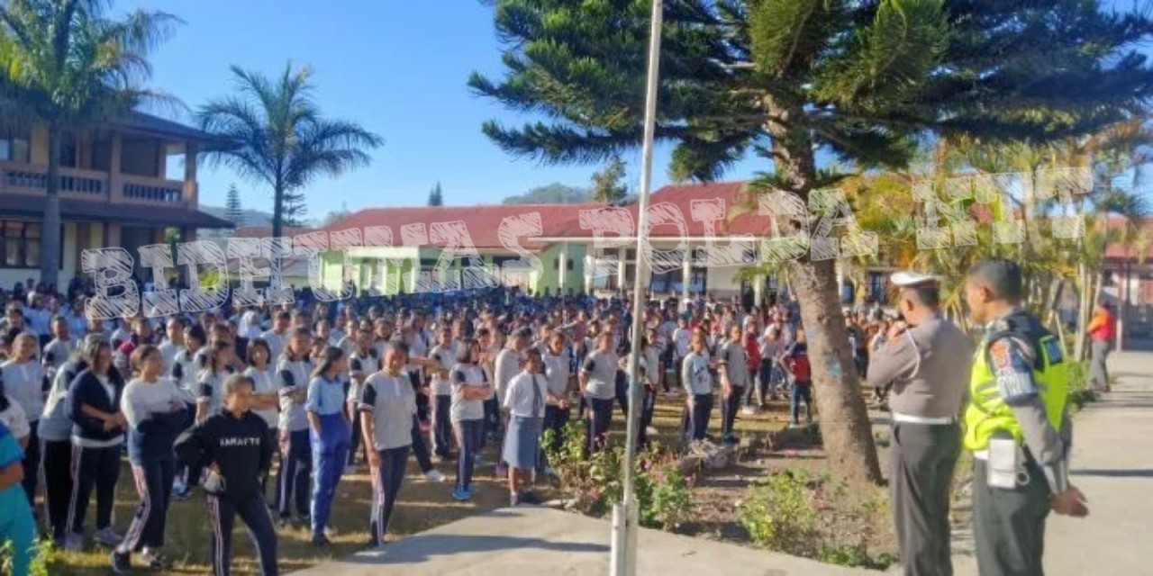 Tertibkan Pelajar, Sat Lantas Polres Ngada Gelar Sosialisasi Tertib Berlalulintas di SMAN 1 Bajawa