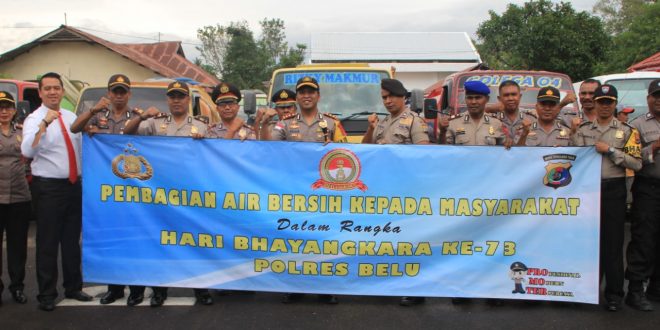 Dihari Bhayangkara ke 73, Polres Belu Turunkan 54 Tanki Air untuk Warga Kesulitan Air Bersih