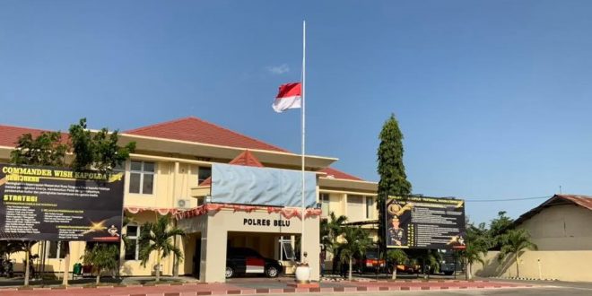 Presiden ke-3 RI BJ Habibie Wafat, Polres Belu dan Jajaran Kibarkan Bendera Setengah Tiang