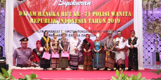 Polres TTU Juarai Lomba Fashion Show Pakaian Adat Dalam Syukuran HUT Polwan Ke 71