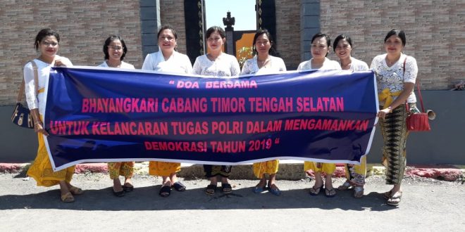 Personel Polres TTS Bersama Bhayangkari Cabang Gelar Doa Bersama
