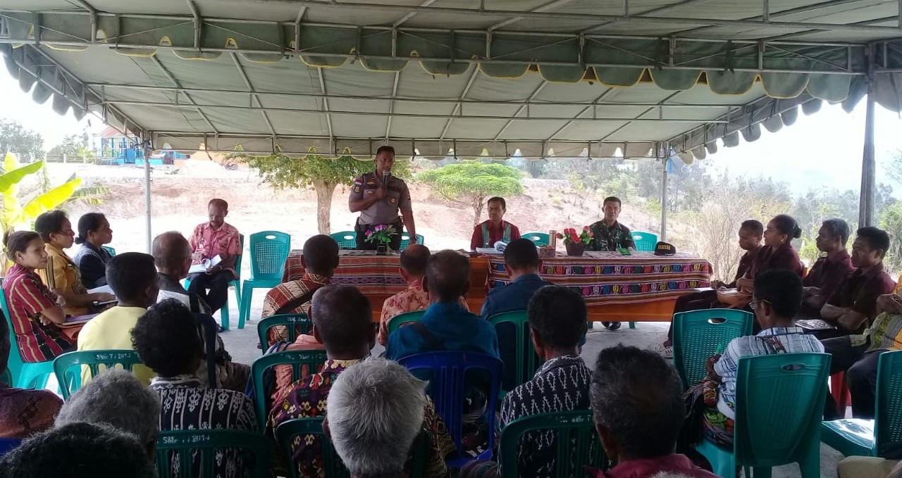 Kapolsek Amanatun Selatan Beri Imbauan pada Warga Untuk Selalu jaga situasi Kamtibmas Jelang Pilkades Desa Fatununu