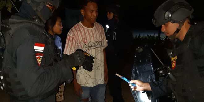 Pemuda Mabuk Diamankan Polres Sumba Timur Saat Gelar Operasi Pekat Malam Hari