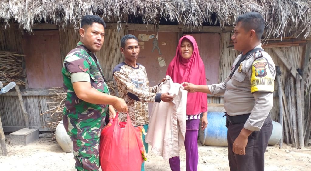 Sinergitas TNI Polri Ditunjukan Oleh Babinsa dan Bhabinkantibmas Desa Oeseli