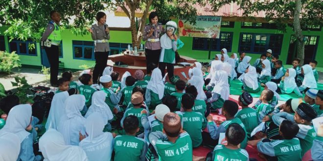 Pembinaan Generasi Muda, Dikyasa Satlantas Polres Ende Laksanakan Giat Go To School di SD Min 4 Ende