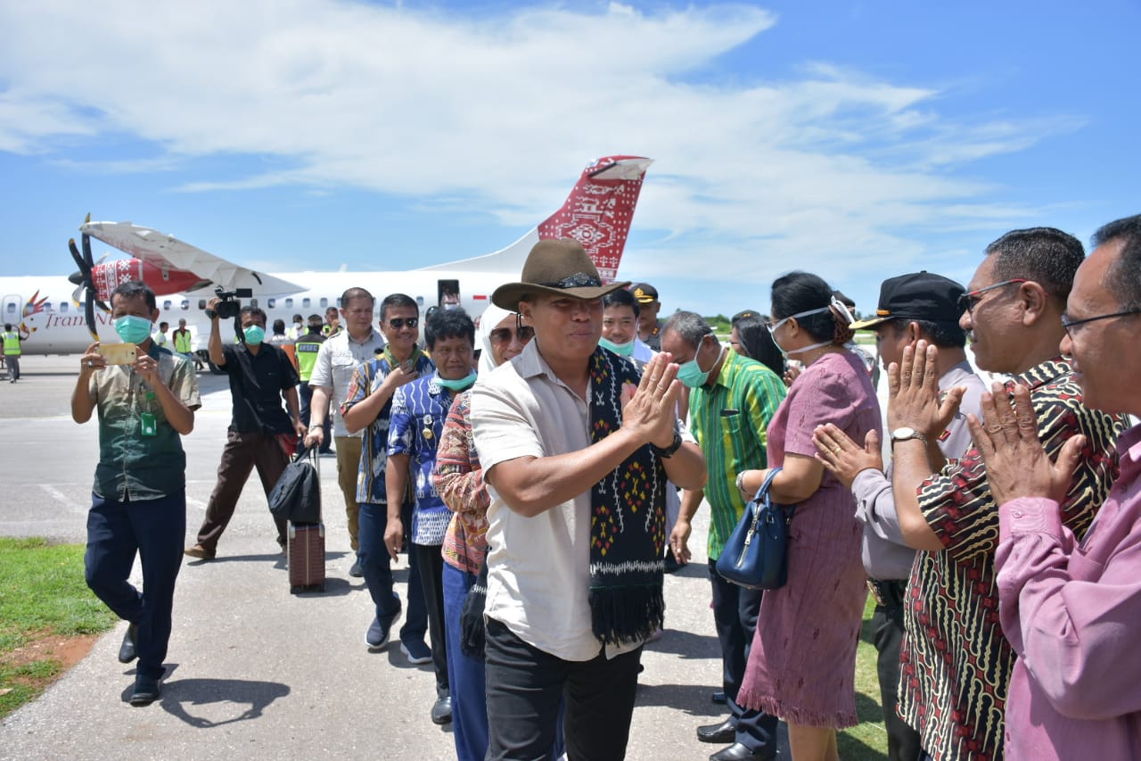 Kunjungi Pulau Sumba, Kapolda NTT disambut Bupati Sumba Barat Daya