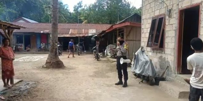 Cegah Virus Corona, Bhabinkamtibmas Kelurahan Airnona Beri Himbauan Pada Warga